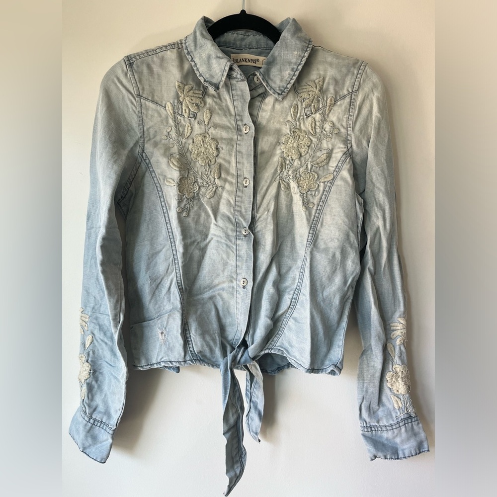 Women’s Blank NYC Chambray Light Blue Embroidered Distressed  Crop Blouse Small
